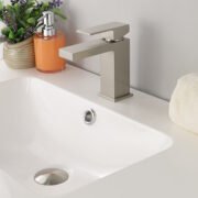 MADISON Single Hole Bathroom Faucet - Image 3