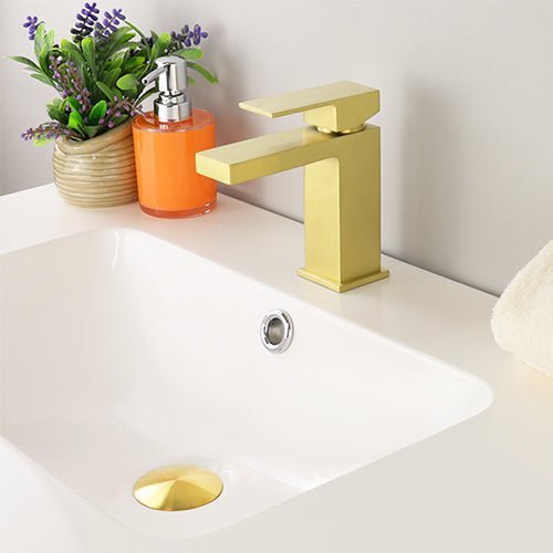 MADISON Single Hole Bathroom Faucet