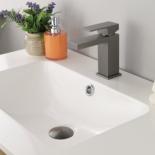 MADISON Single Hole Bathroom Faucet - Image 2