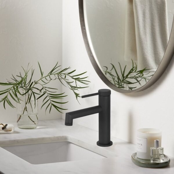 NoHo Single Hole Bathroom Faucet
