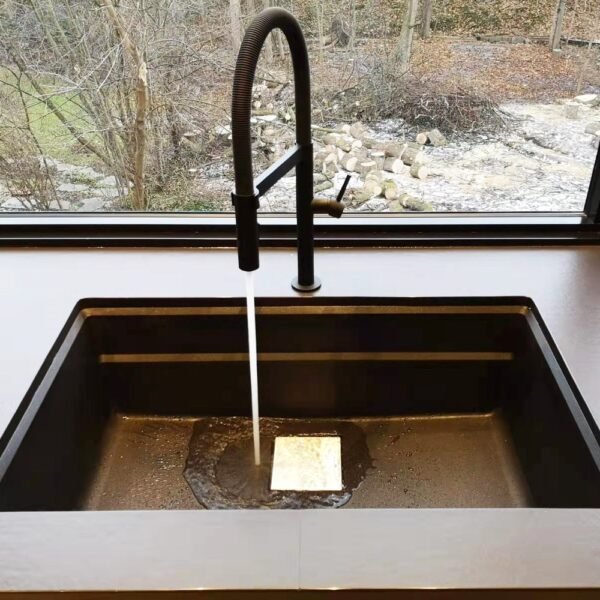 BRIZO Pull-out Dual Spray Kitchen Faucet